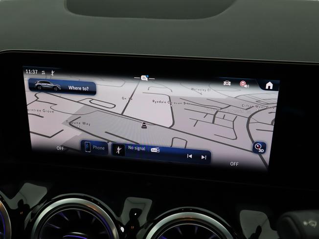 MERCEDES-BENZ GLA Photo 25