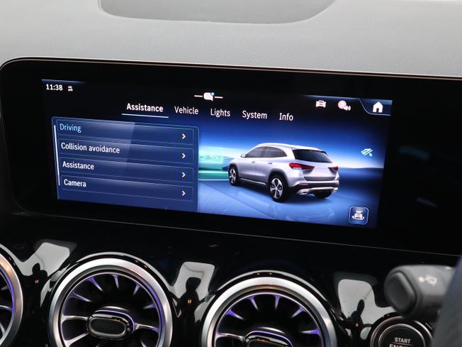 MERCEDES-BENZ GLA Photo 33