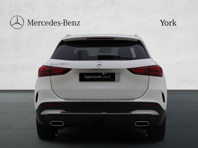 Mercedes-Benz GLA Photo 11