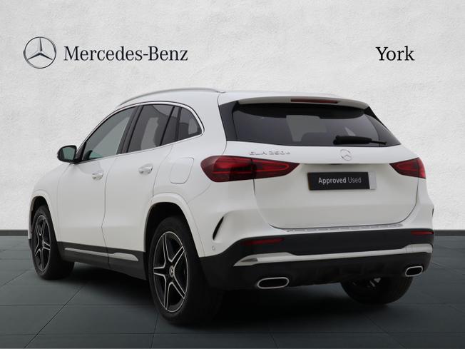 Mercedes-Benz GLA Photo 2