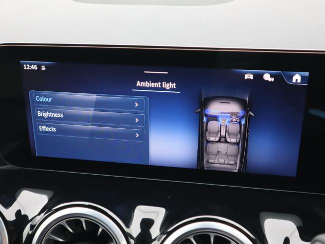 Mercedes-Benz GLA Photo 26