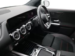 Mercedes-Benz GLA Photo 3