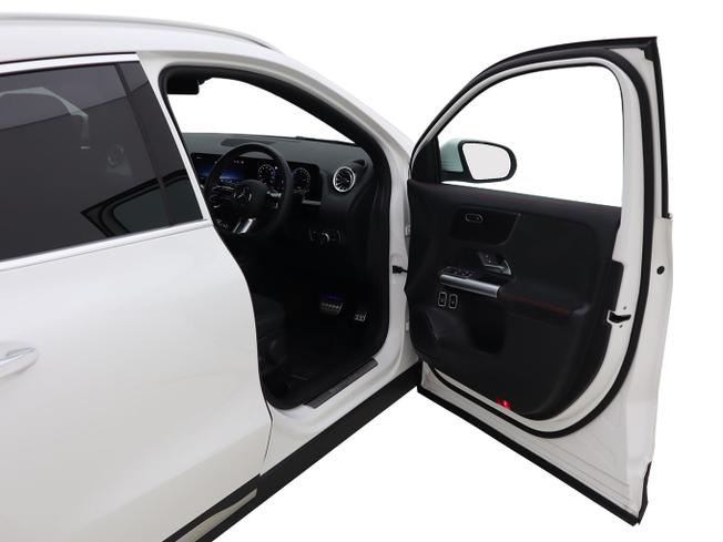 Mercedes-Benz GLA Photo 36