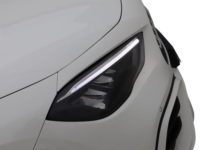 Mercedes-Benz GLA Photo 37