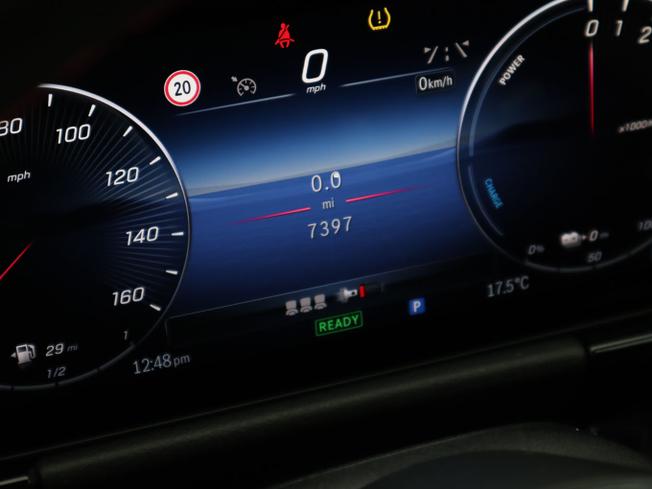 Mercedes-Benz GLA Photo 4