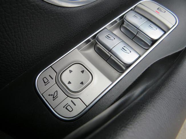MERCEDES-BENZ GLE Photo 31