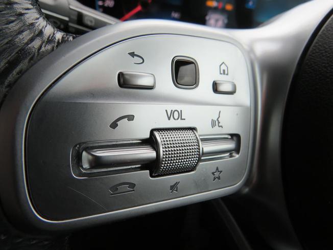 MERCEDES-BENZ GLE Photo 36