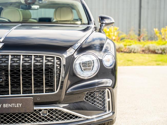 BENTLEY Flying Spur Photo 49