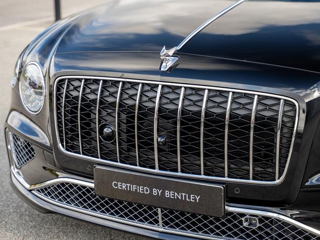 BENTLEY Flying Spur Photo 50