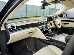BENTLEY Flying Spur Photo 2