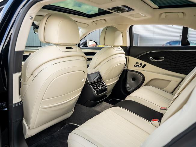 BENTLEY Flying Spur Photo 22