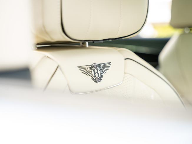 BENTLEY Flying Spur Photo 31