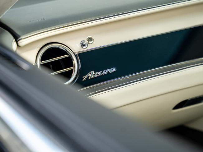 BENTLEY Flying Spur Photo 35