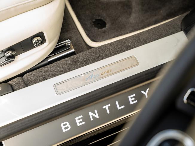 BENTLEY Flying Spur Photo 36