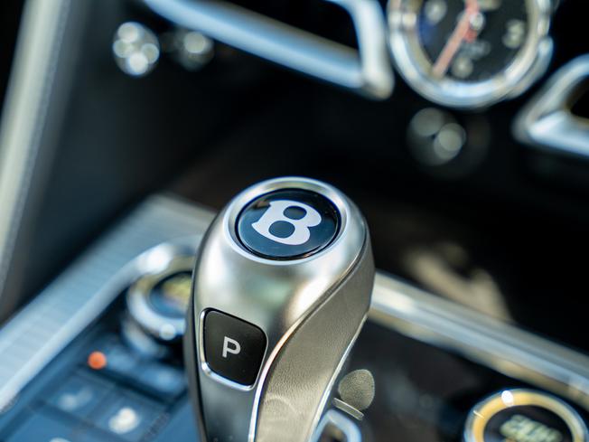 BENTLEY Flying Spur Photo 37