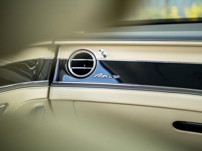 BENTLEY Flying Spur Photo 43