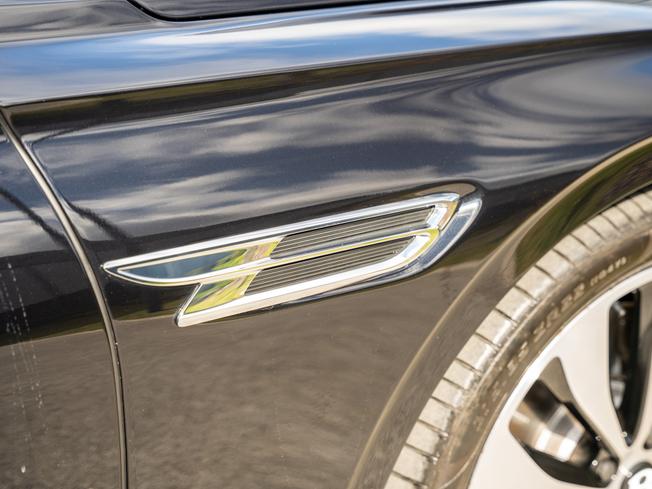 BENTLEY Flying Spur Photo 46