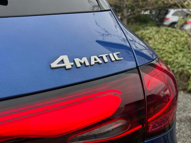MERCEDES-BENZ Glc Photo 20