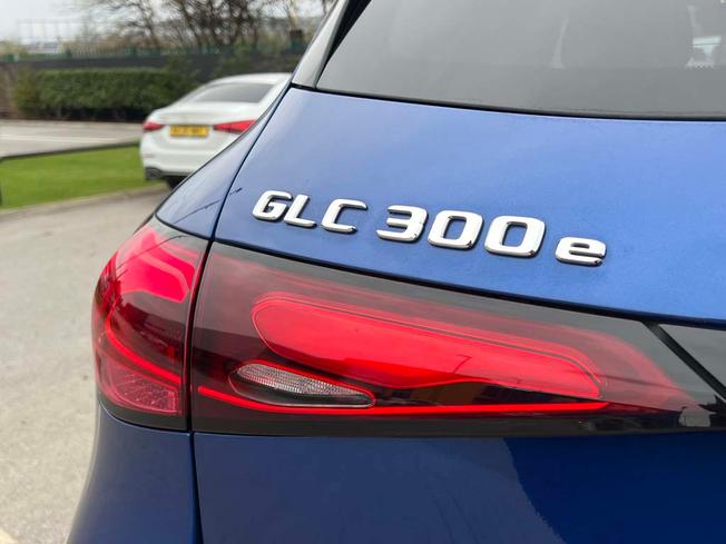 MERCEDES-BENZ Glc Photo 21