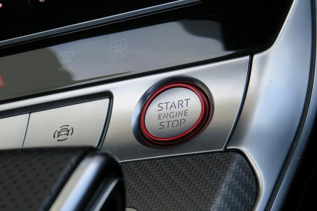 AUDI Rs6 Avant Photo 23