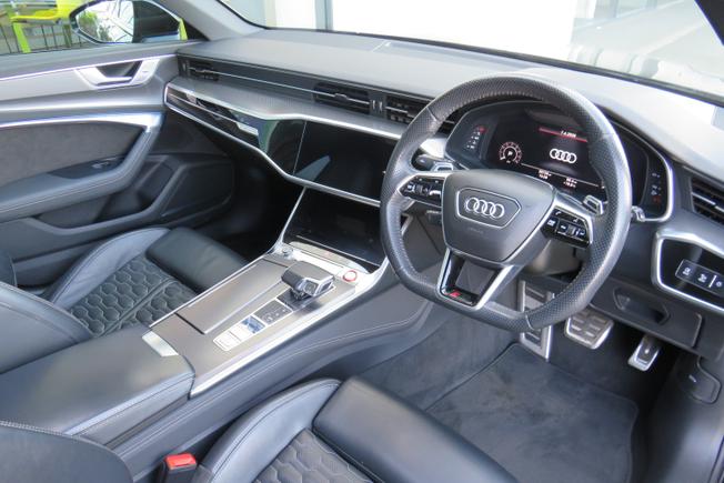 AUDI Rs6 Avant Photo 27