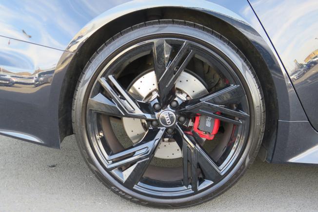 AUDI Rs6 Avant Photo 29