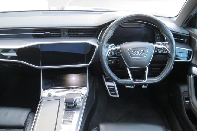 AUDI Rs6 Avant Photo 32