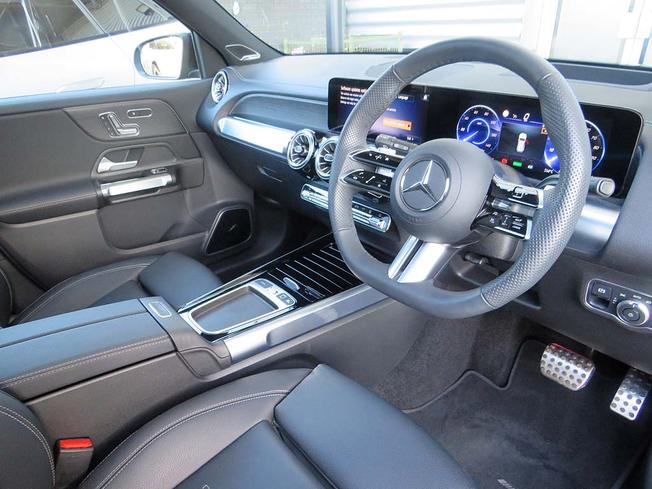 MERCEDES-BENZ Eqb Photo 13