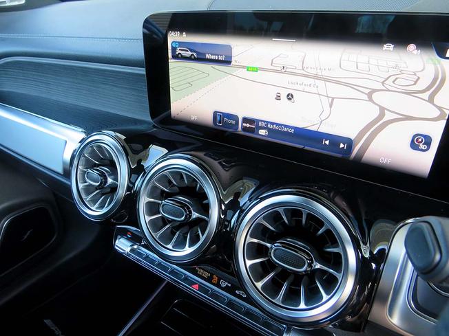MERCEDES-BENZ Eqb Photo 14