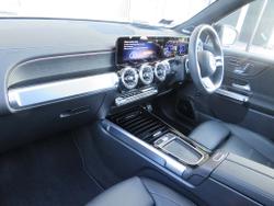 MERCEDES-BENZ Eqb Photo 3