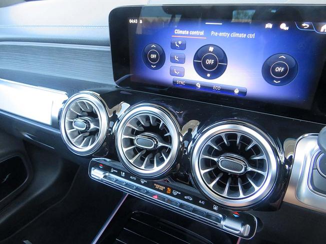 MERCEDES-BENZ Eqb Photo 38