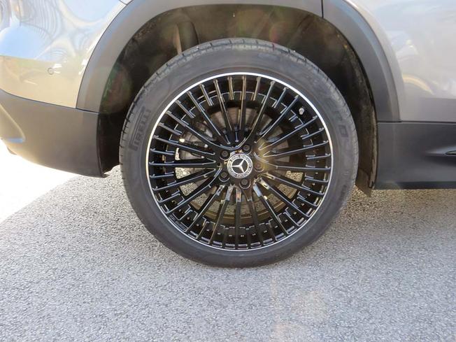MERCEDES-BENZ Eqb Photo 6