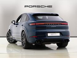 PORSCHE Cayenne Photo 2