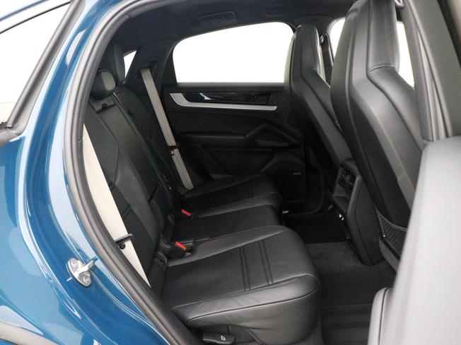 PORSCHE Cayenne Photo 29