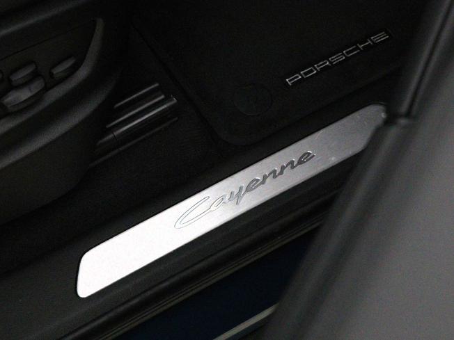PORSCHE Cayenne Photo 36