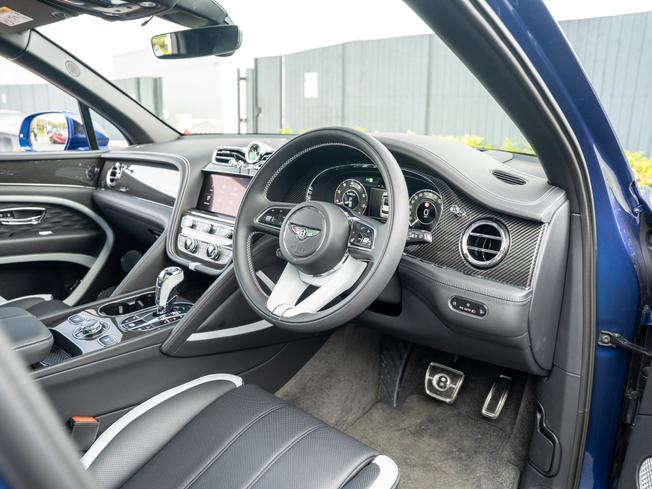 BENTLEY Bentayga Photo 11