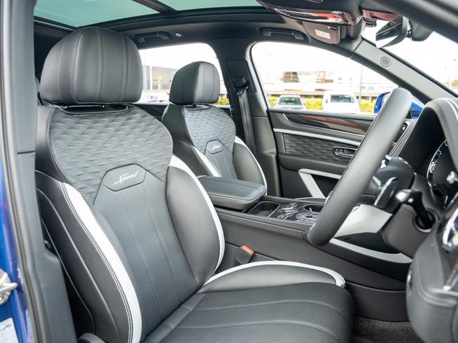 BENTLEY Bentayga Photo 20
