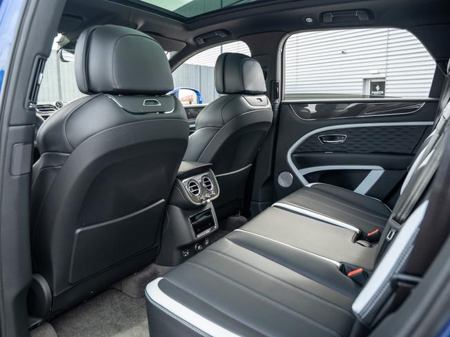BENTLEY Bentayga Photo 22