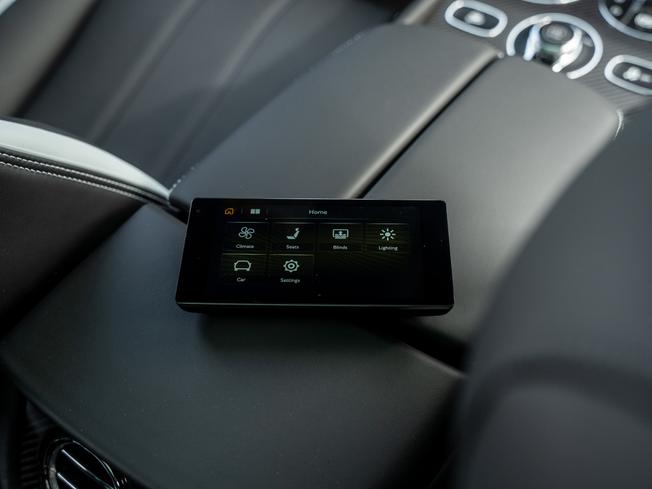 BENTLEY Bentayga Photo 25