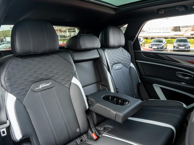 BENTLEY Bentayga Photo 26