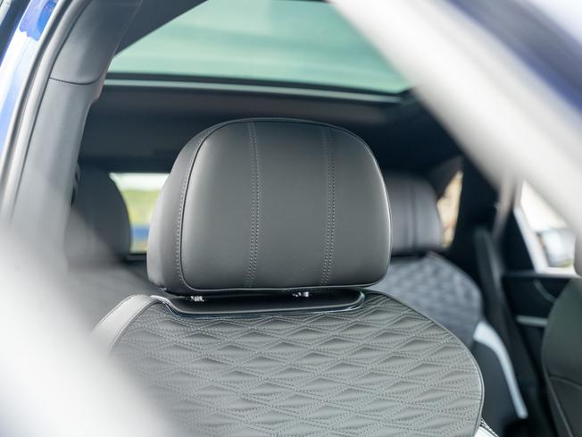 BENTLEY Bentayga Photo 28