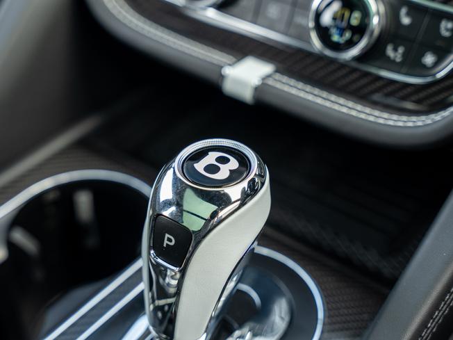 BENTLEY Bentayga Photo 30