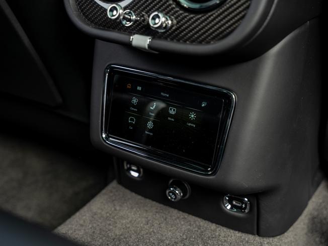BENTLEY Bentayga Photo 32