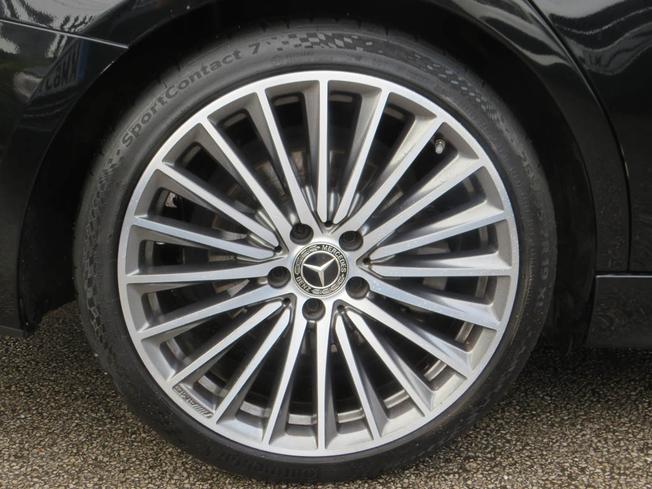MERCEDES-BENZ C Class Photo 12