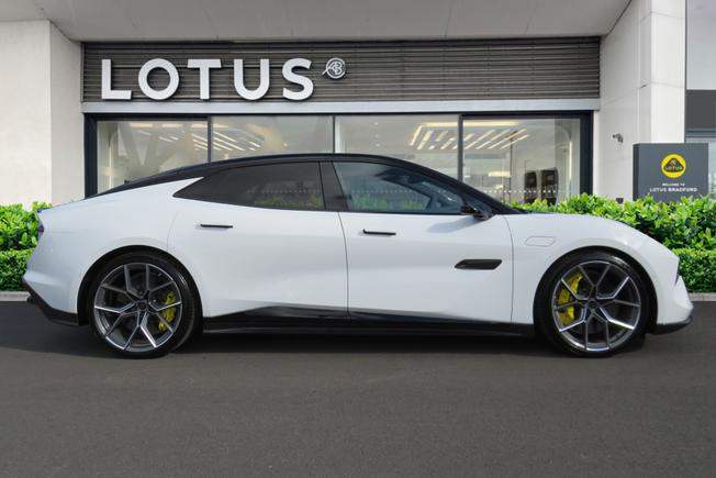 LOTUS Eletre Photo 10