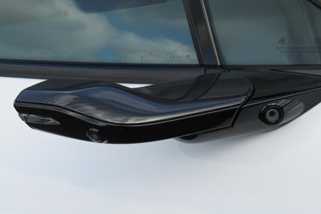 LOTUS Eletre Photo 14