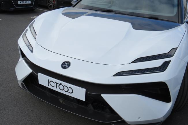 LOTUS Eletre Photo 16