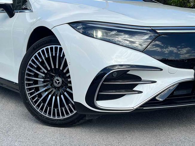 MERCEDES-BENZ Eqs Photo 12