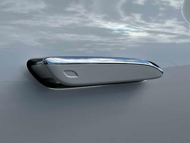 MERCEDES-BENZ Eqs Photo 15