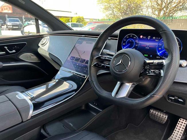 MERCEDES-BENZ Eqs Photo 23